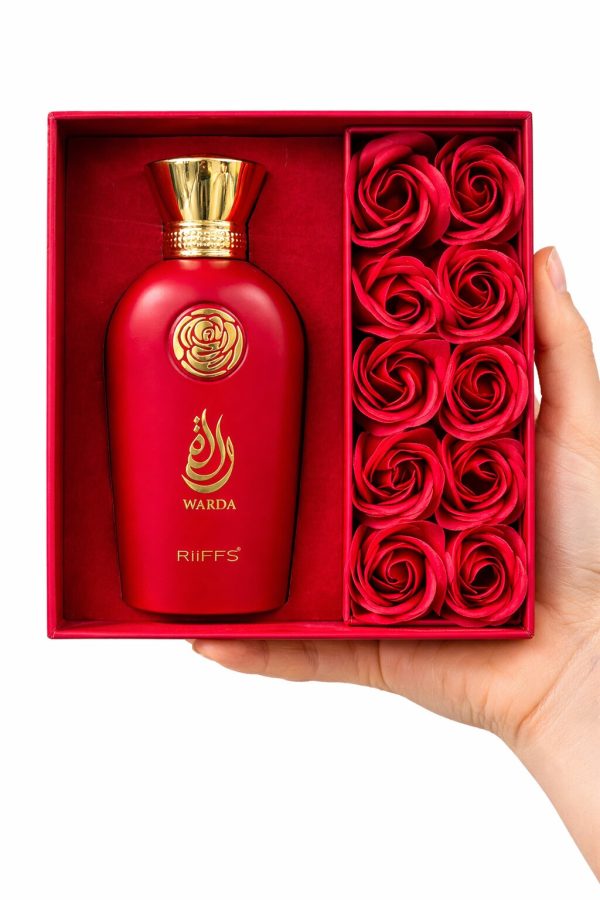 Warda RiiFFS комплект Подаръчен комплект Warda RiiFFS Eau de Parfum с декоративни рози, държан в ръка