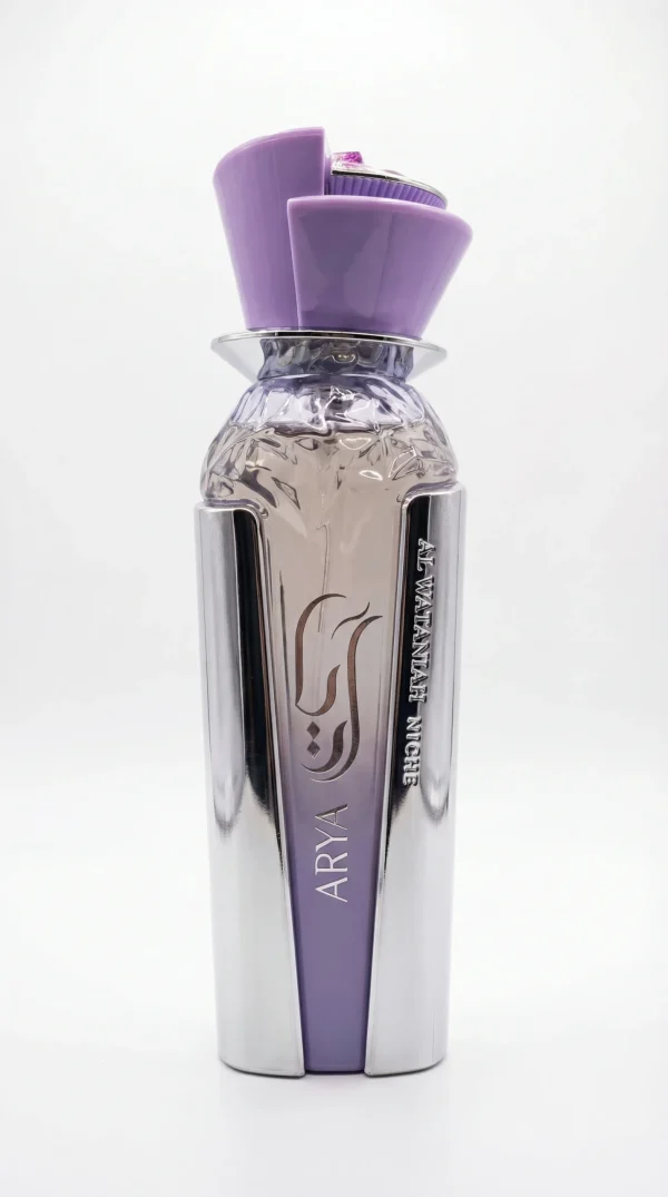 Arya – официално изображение Arya eau de parfum 100 ml – оригинален дамски парфюм с елегантна лилава бутилка и модерен дизайн