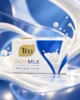 TEO Rich Milk Delicate Care твърд сапун 90 g – флакон в атмосферна сцена TEO Rich Milk Delicate Care твърд сапун 90 g – флакон в атмосферна сцена