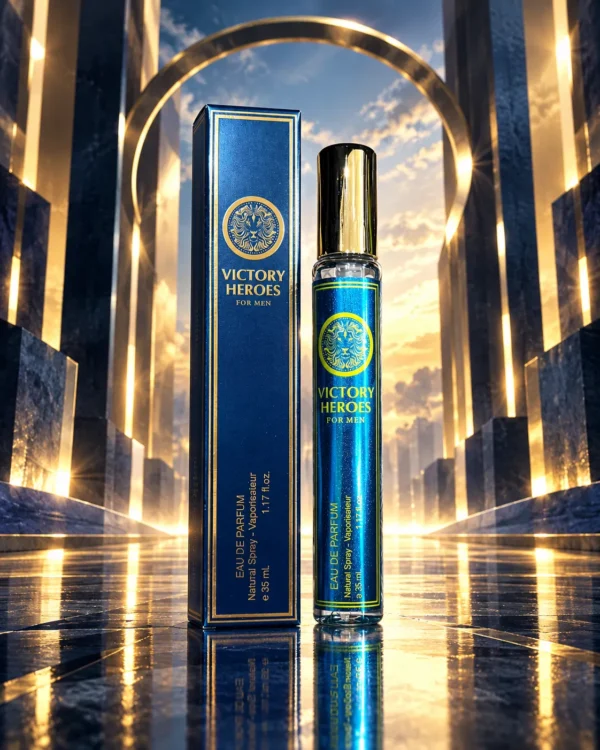 Victory Heroes For Men Eau de Parfum – Natural Spray Vaporisateur 35 ml – флакон в атмосферна сцена Victory Heroes For Men Eau de Parfum – Natural Spray Vaporisateur 35 ml – флакон в атмосферна сцена